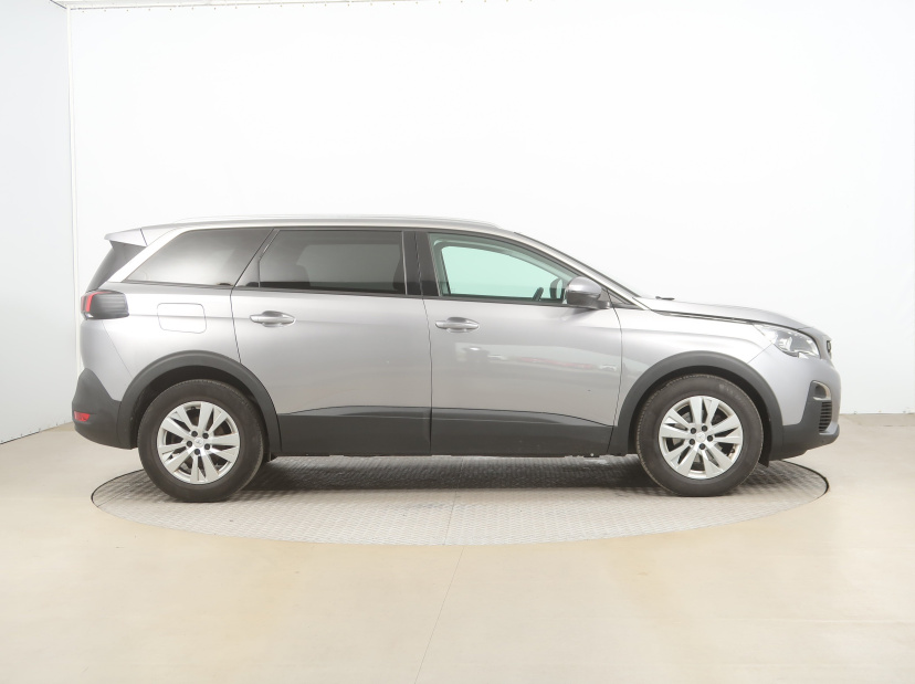 Peugeot 5008, 2020