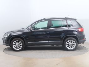 Volkswagen Tiguan - 2012