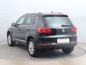Volkswagen Tiguan - 2012