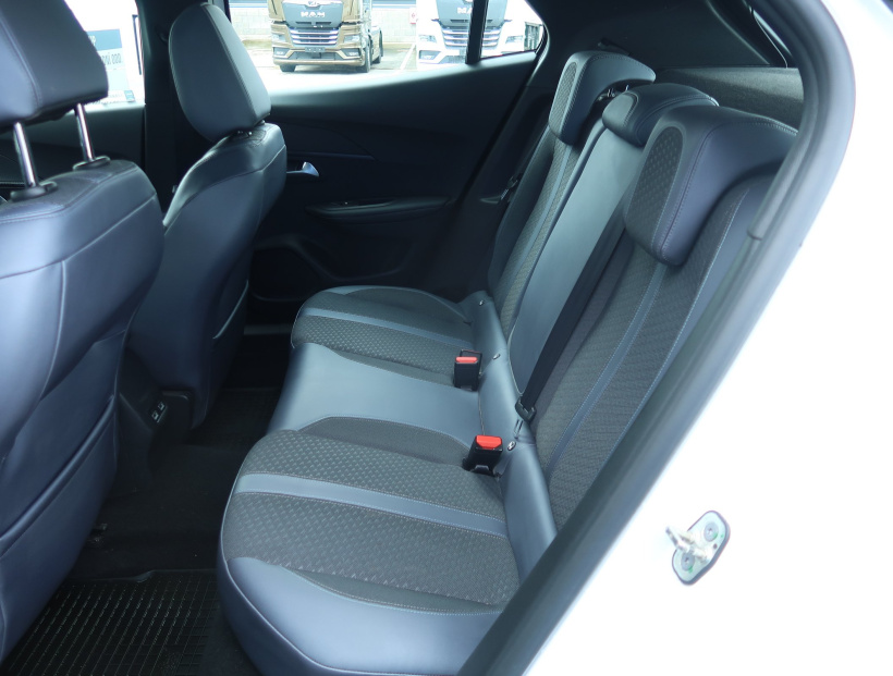 Peugeot 2008, 2020