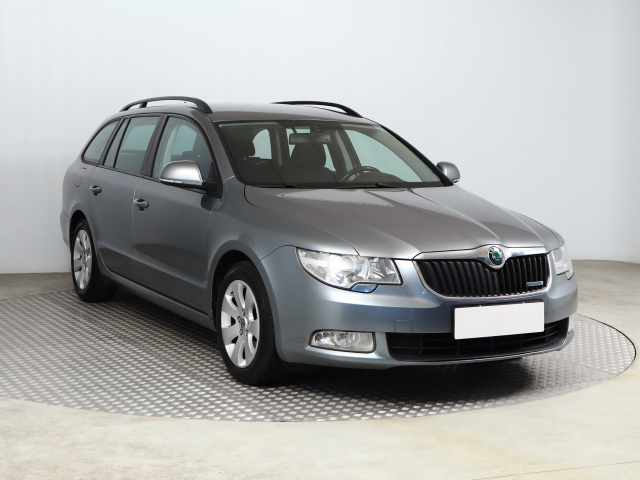 Škoda Superb 2011