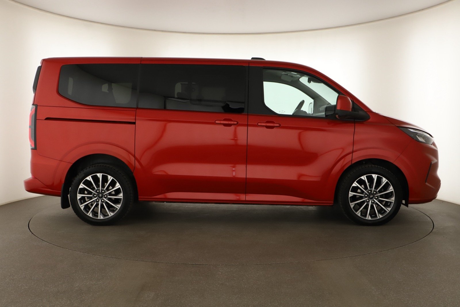 Ford Tourneo Custom - 2025