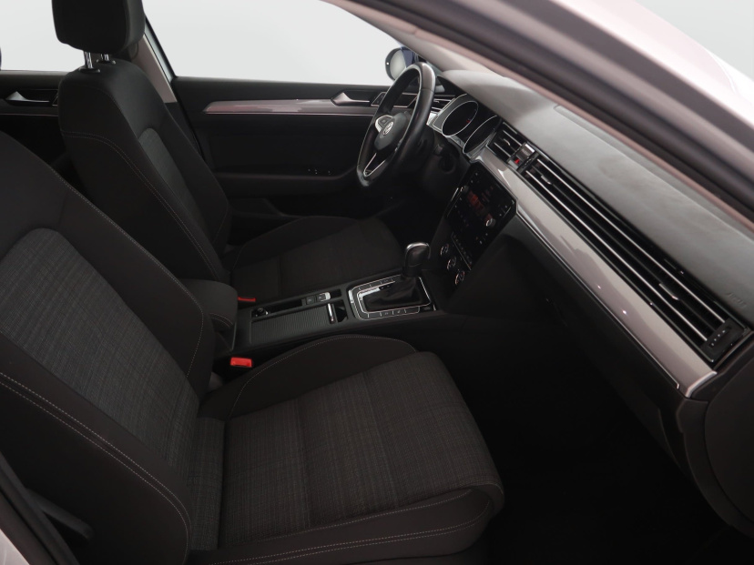 Volkswagen Passat, 2020