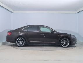 Škoda Superb - 2016