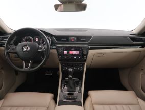 Škoda Superb - 2016