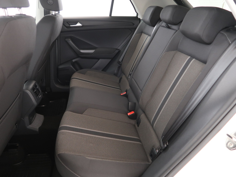 Volkswagen T-Roc, 2019
