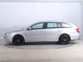 Škoda Superb - 2010