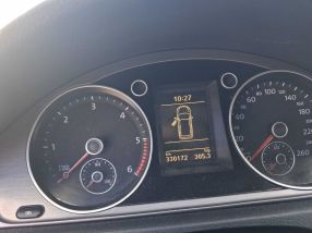 Volkswagen Passat - 2011