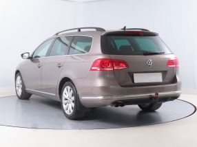 Volkswagen Passat - 2011