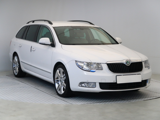 Škoda Superb 2015