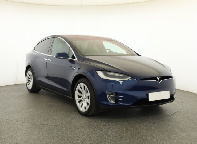 Tesla Model X 2018