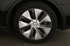 Tesla Model Y - 2023