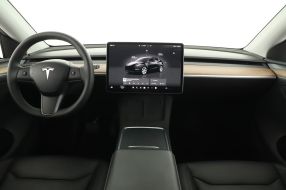 Tesla Model Y - 2023