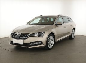 Škoda Superb - 2023