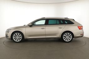 Škoda Superb - 2023