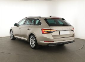 Škoda Superb - 2023