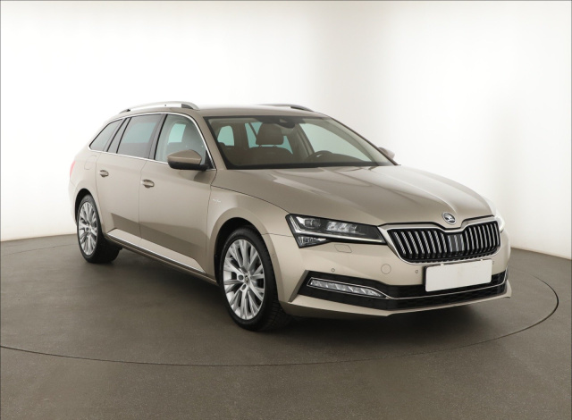 Škoda Superb 2023