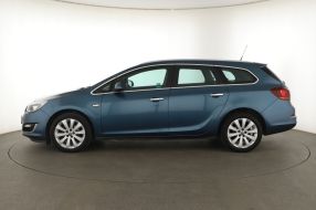 Opel Astra - 2013