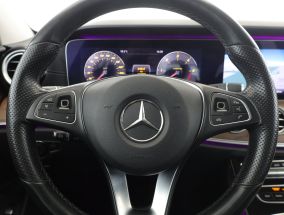 Mercedes-Benz E - 2017
