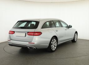 Mercedes-Benz E - 2017