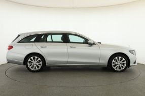 Mercedes-Benz E - 2017