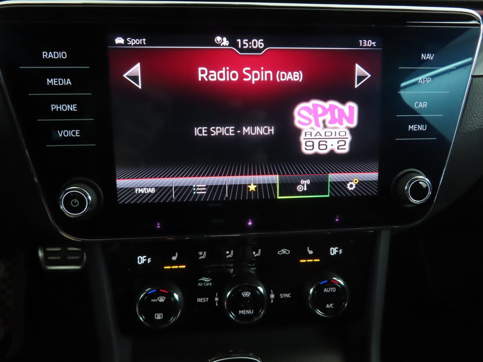 Škoda Superb - 2024