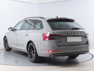 Škoda Superb - 2024