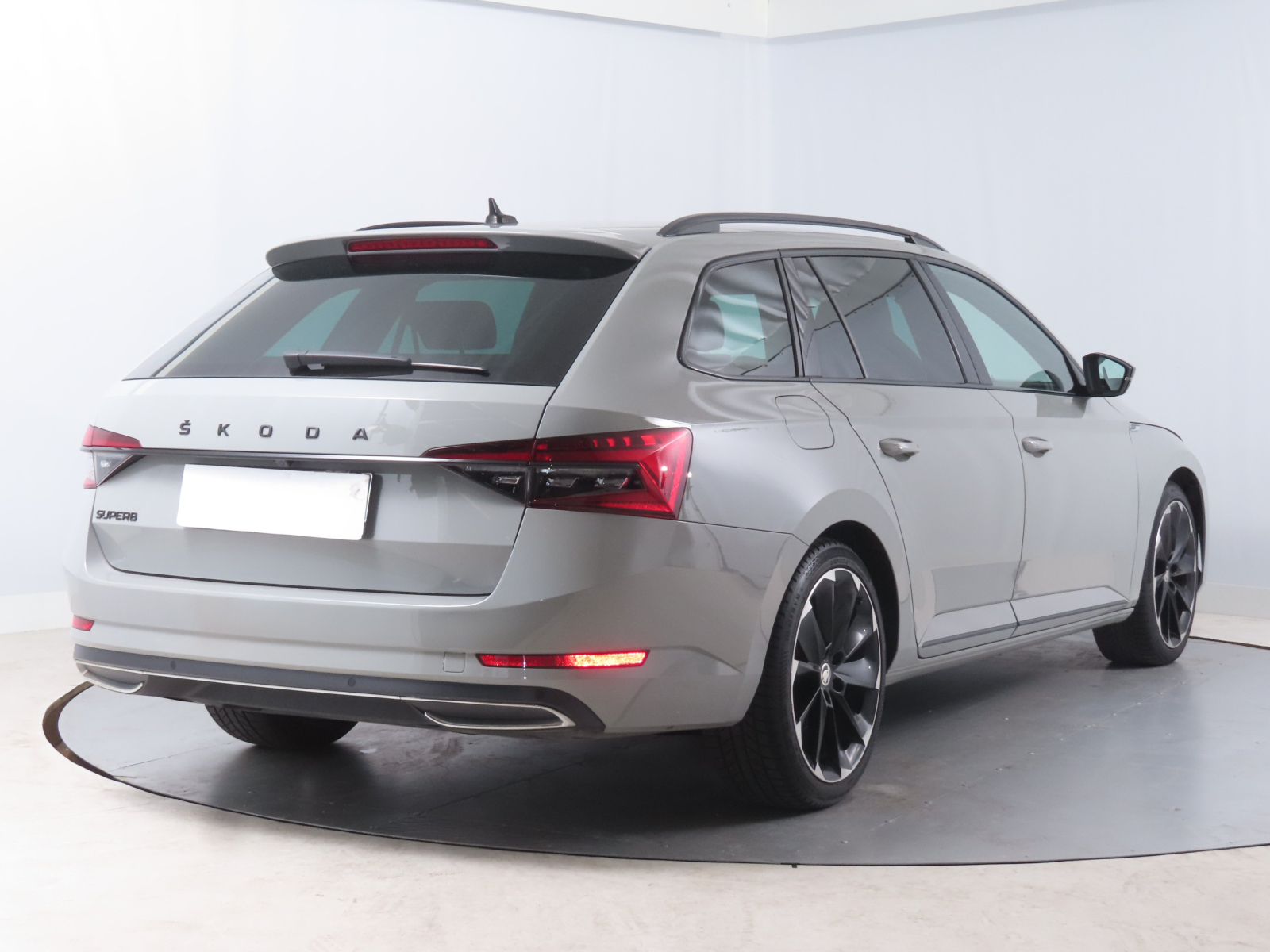 Škoda Superb - 2024