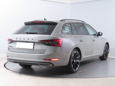 Škoda Superb - 2024
