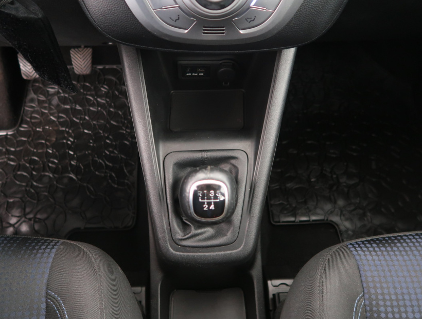 Hyundai ix20, 2012