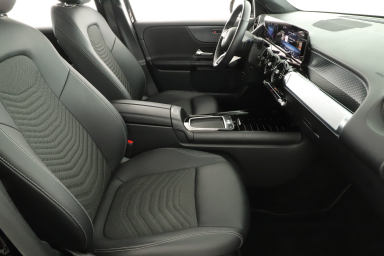 Mercedes-Benz GLB - 2024