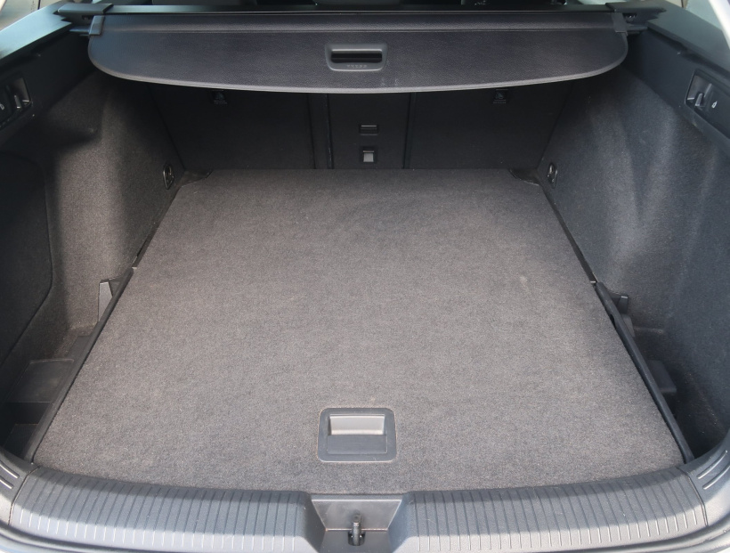Volkswagen Golf, 2021