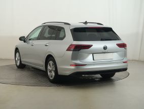 Volkswagen Golf - 2021