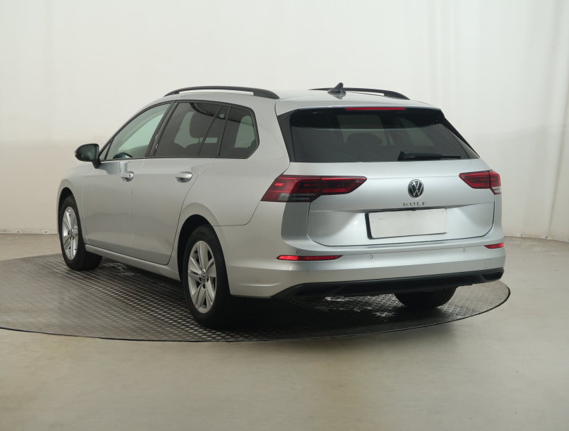 Volkswagen Golf, 2021