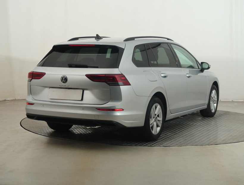 Volkswagen Golf, 2021