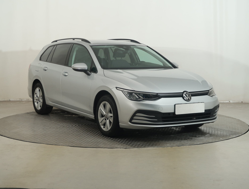 Volkswagen Golf, 2021