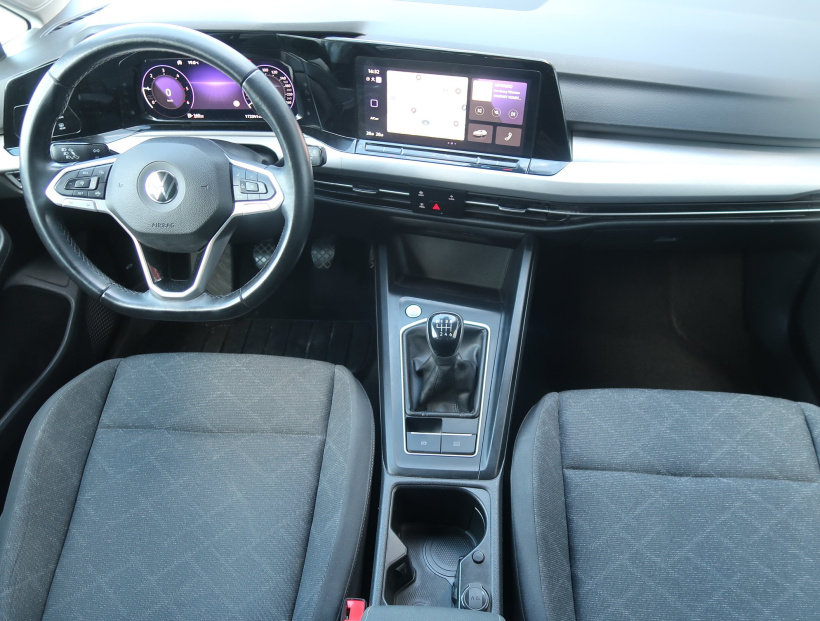 Volkswagen Golf, 2021