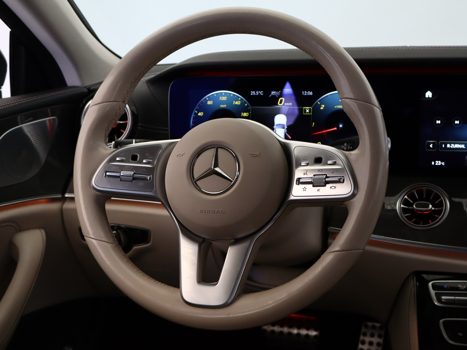 Mercedes-Benz CLS - 2021