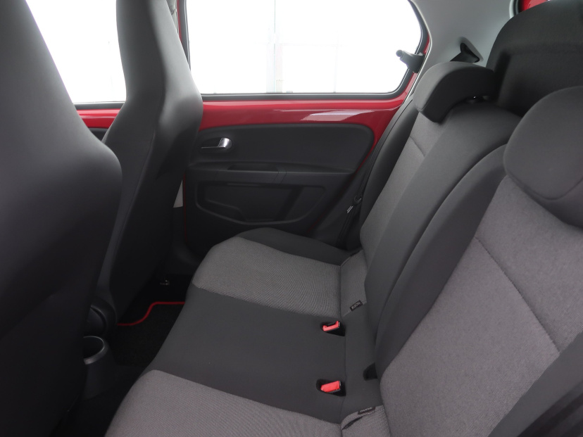 Volkswagen Up!, 2013