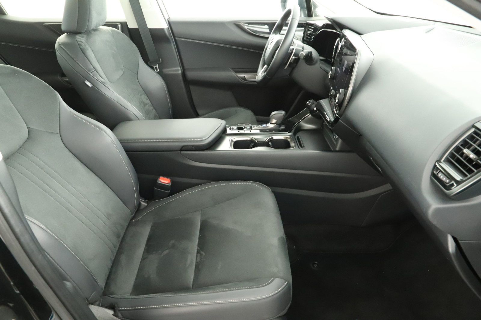 Lexus NX - 2023