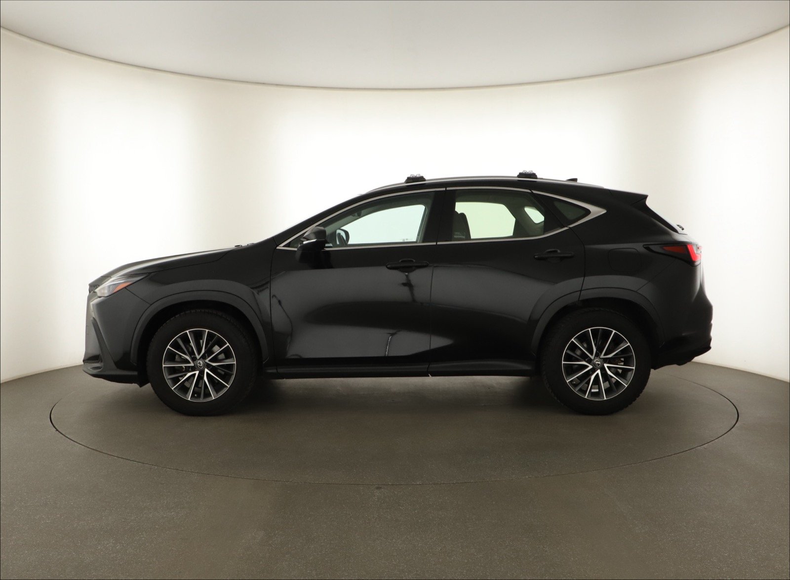 Lexus NX - 2023