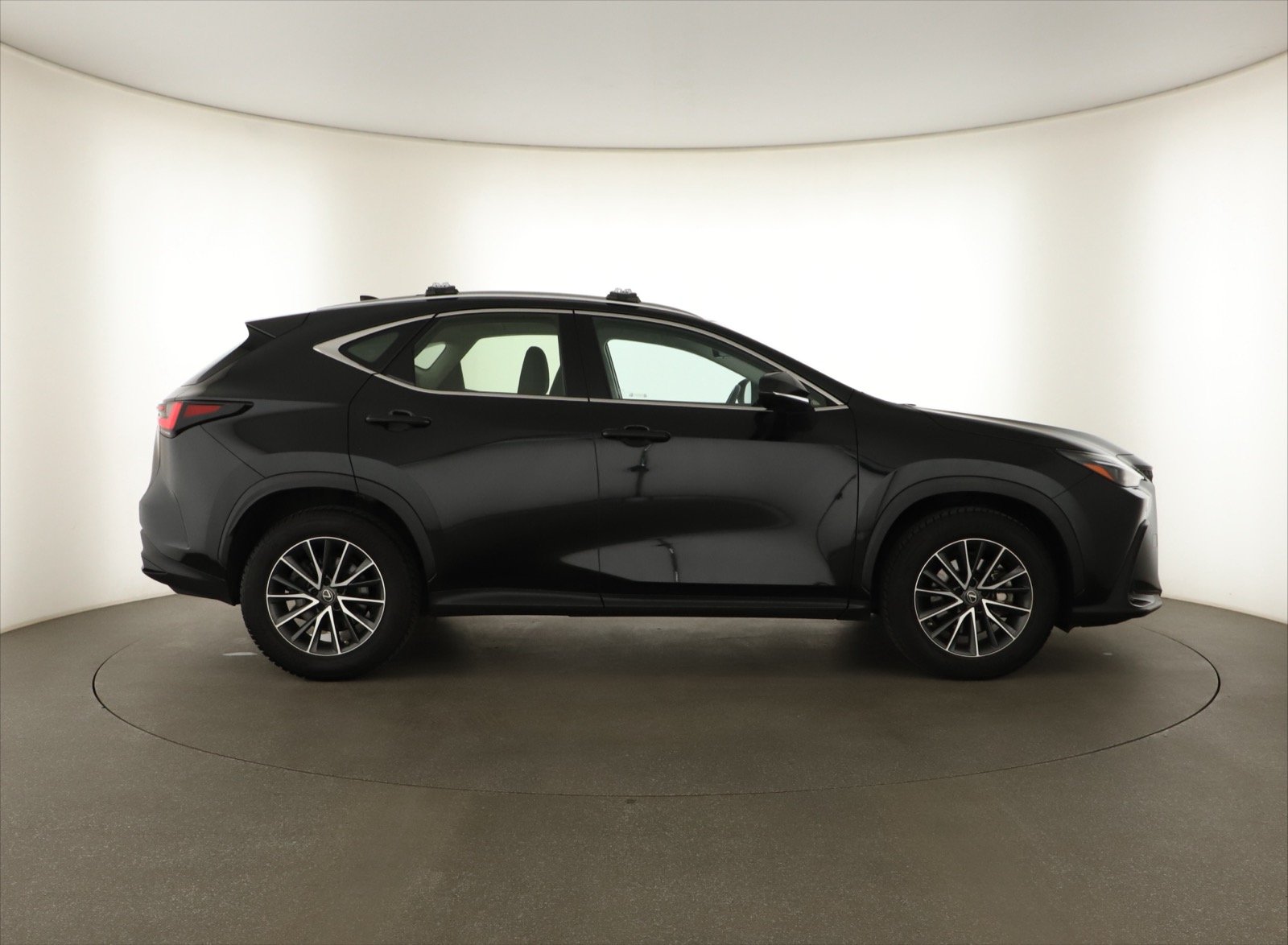 Lexus NX - 2023