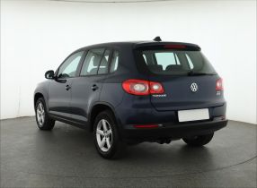 Volkswagen Tiguan - 2010