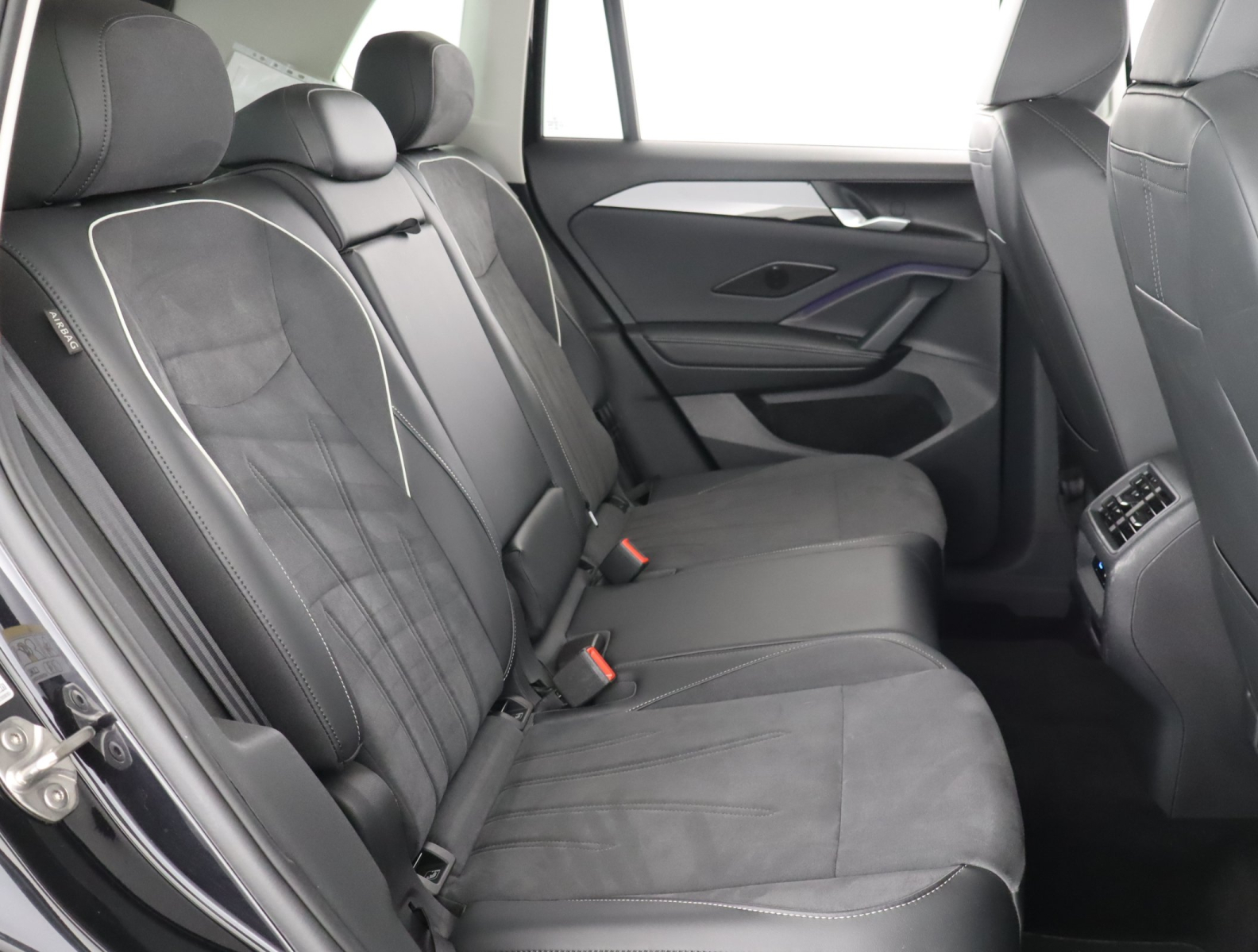 Volkswagen Tiguan - 2024