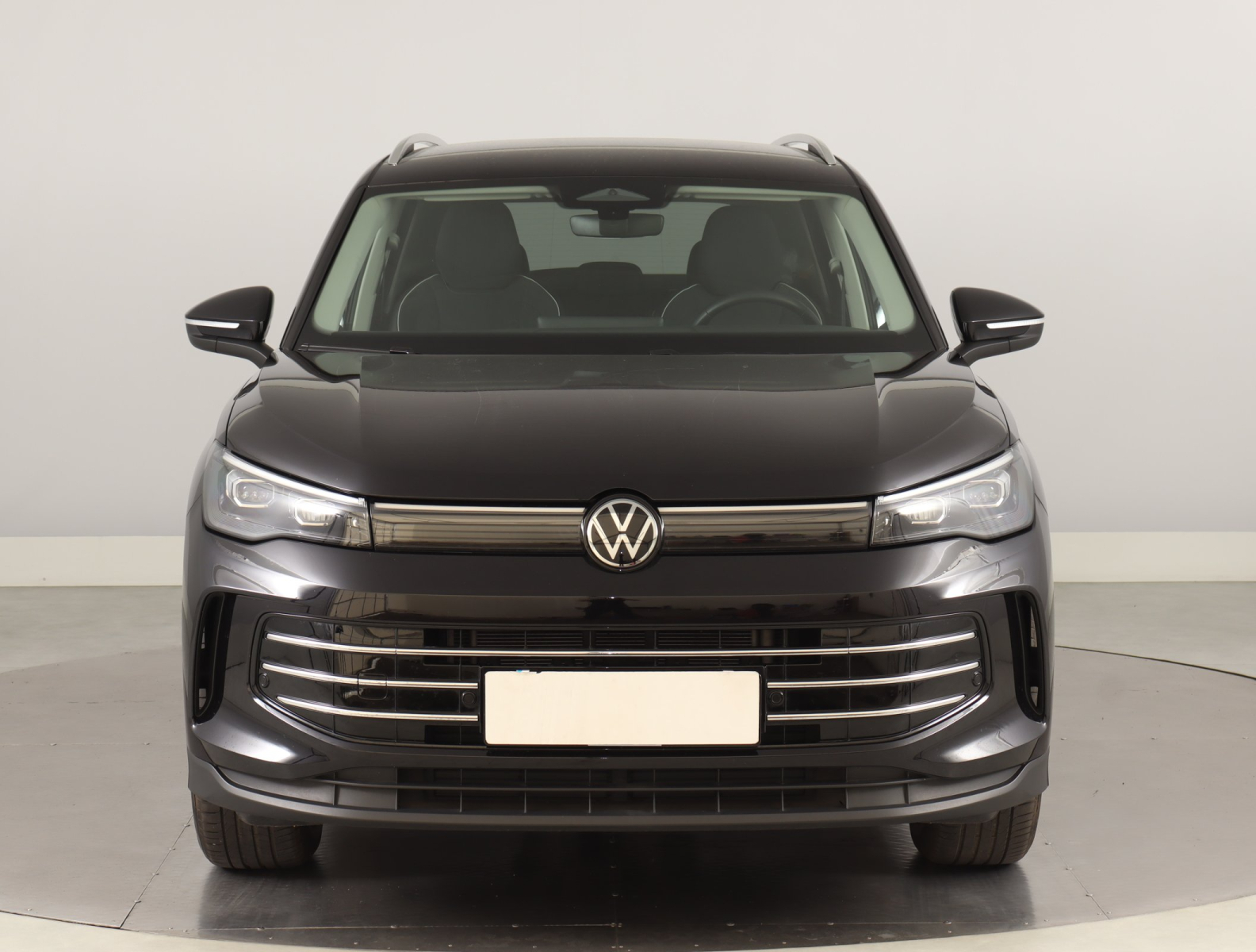 Volkswagen Tiguan - 2024
