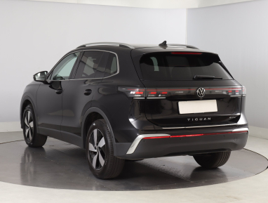Volkswagen Tiguan - 2024
