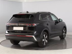 Volkswagen Tiguan - 2024