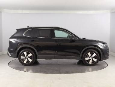 Volkswagen Tiguan - 2024