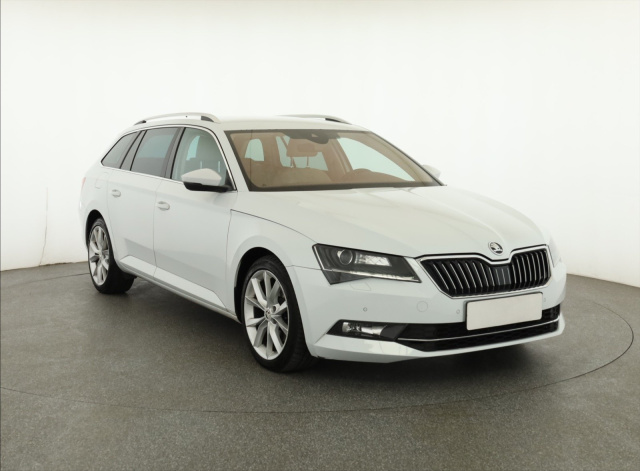 Škoda Superb 2016