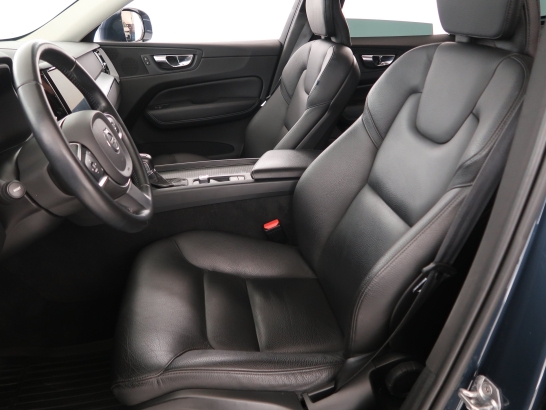 Volvo XC60 B5 AWD
